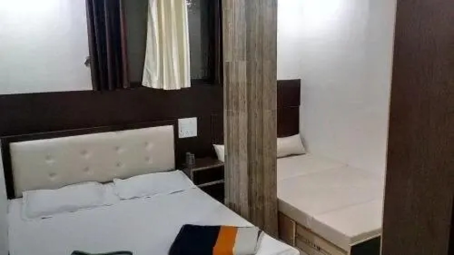 Hotel Neelam Lodge