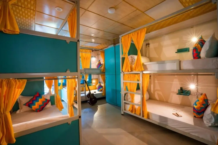 Bed in Dorm with balcony