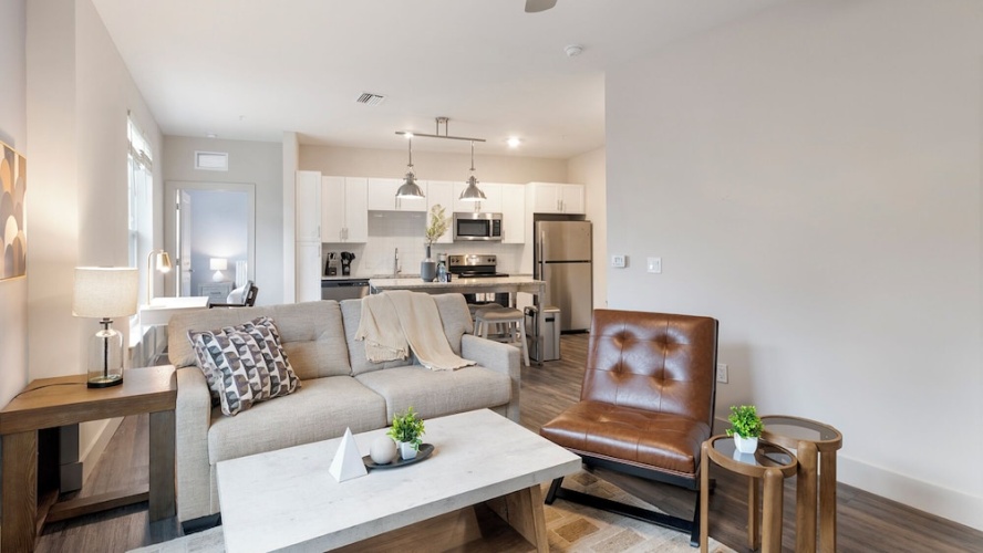 2 Bedrooms Apartment