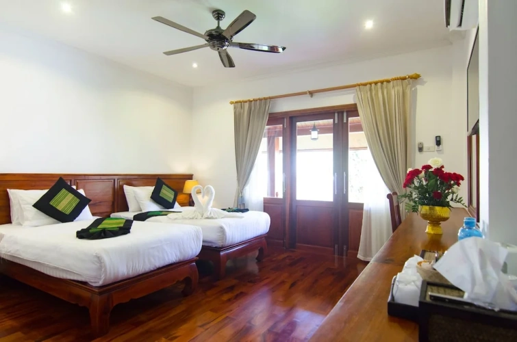 Deluxe Twin room with balcony