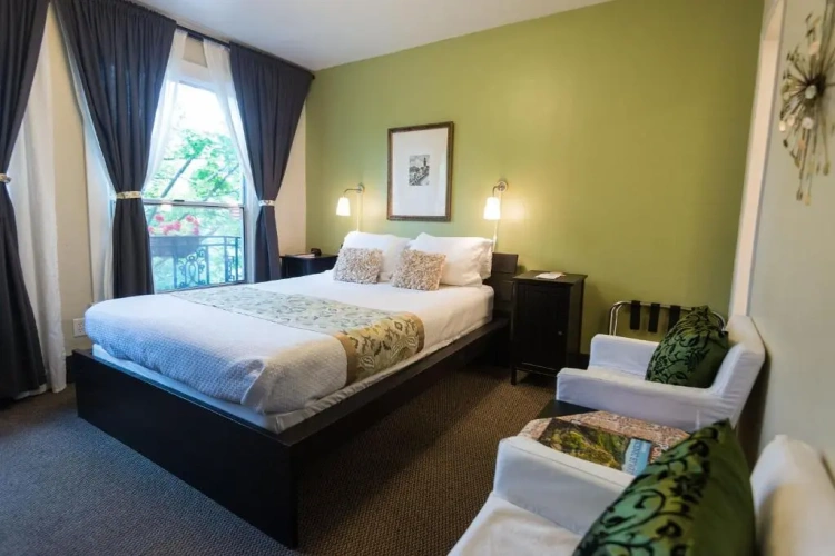 Deluxe Double Suite