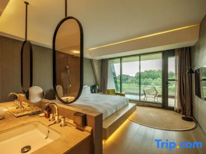 Double Suite with river view