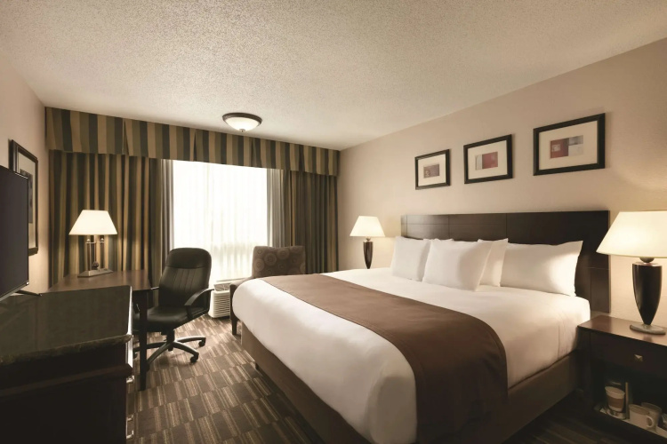 Radisson Hotel Louisville North