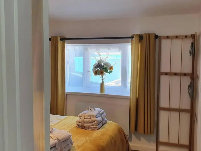 Seaview-petsok-patio-1br
