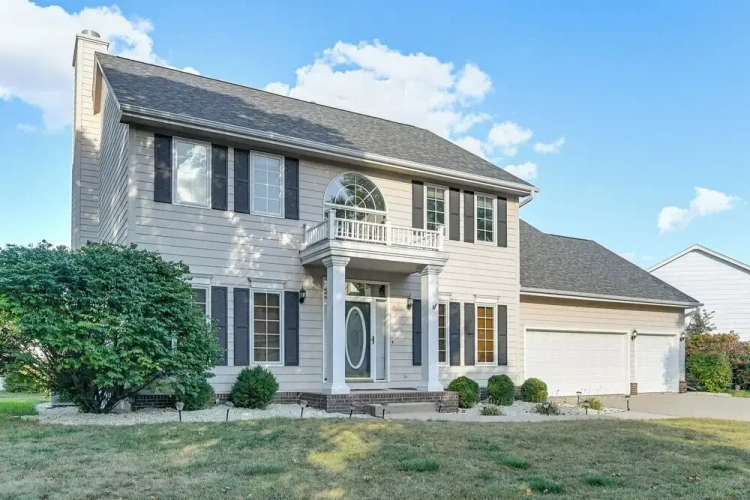 4 Bedrooms Cottage
