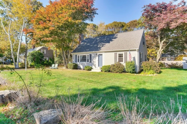 4 Bedrooms Cottage