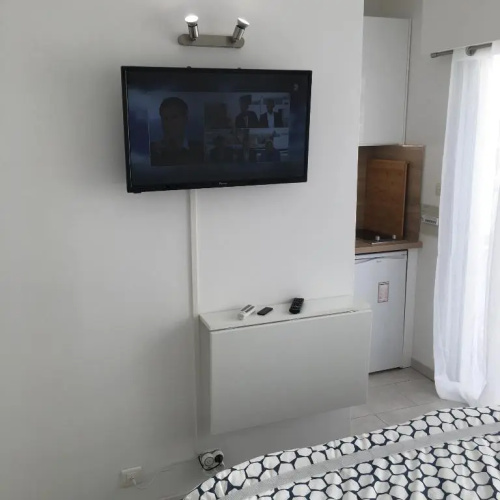 Studio carré d'or situé à 50 m de la plage