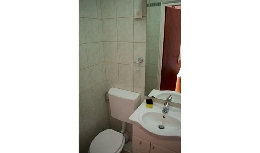 Apartments and Rooms Pende