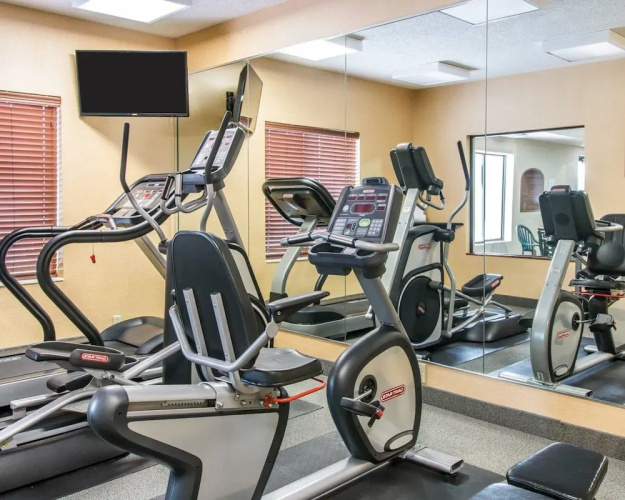 Holiday Inn Express Niles