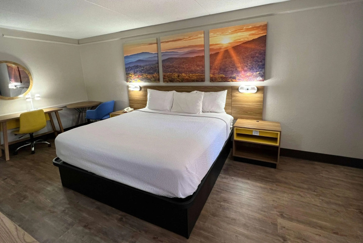 Days Inn By Wyndham Birmingham/West