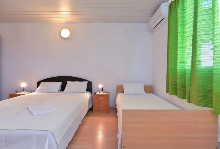 Apartment 1631
