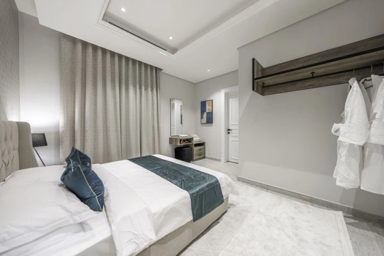 2 Bedrooms Apartment
