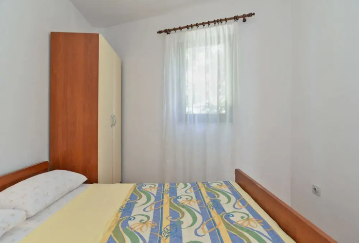 Apartment 1096