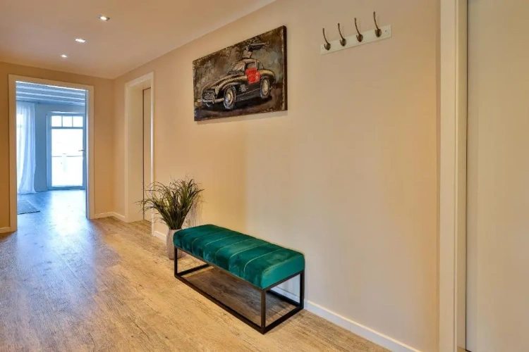 3 Bedrooms Apartment