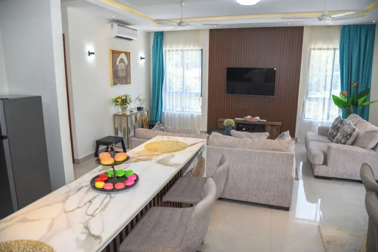 Mira Heights Suite & Conferencing