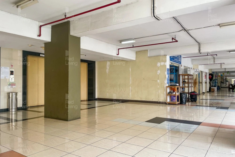 RedLiving Apartemen Gateway Cicadas - DB Room