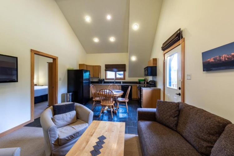 1 Bedroom Suite