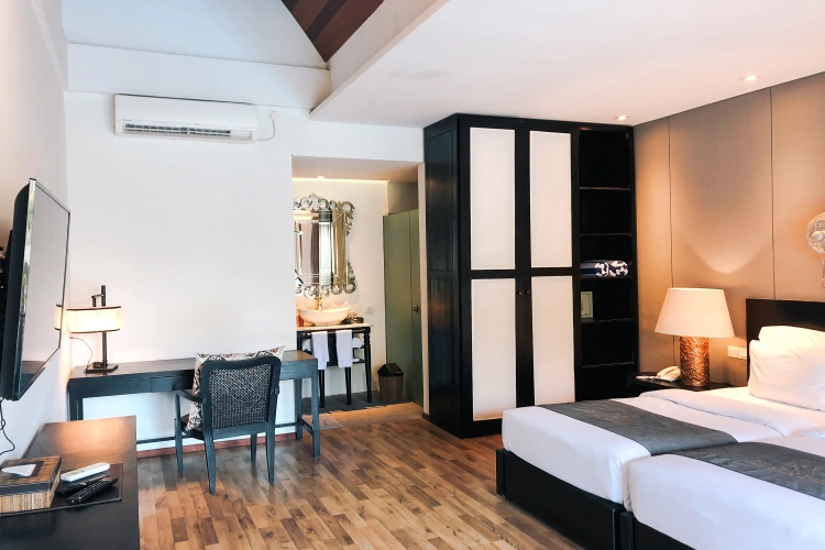 2 Bedrooms Villa