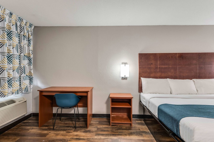 Motel 6 Tupelo, MS - Downtown