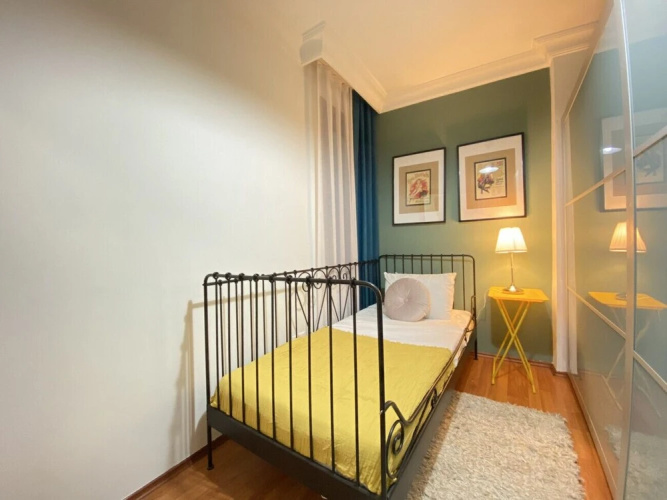 Sleek and Central Flat With Backyard in Sisli