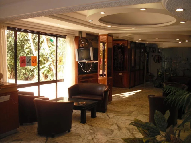 King Koresh Hotel