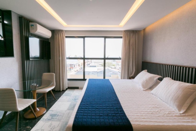 Deluxe Suite