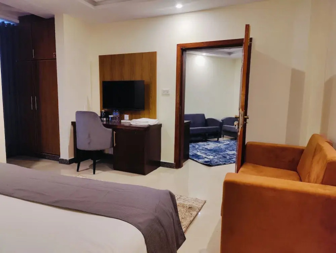 Pinemont Hotel
