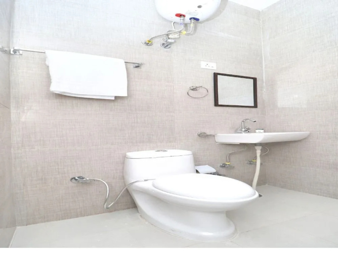 OYO 33475 Orient View