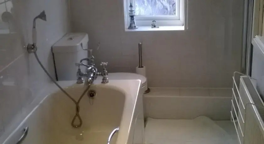 Oak Tree Cottage B&B
