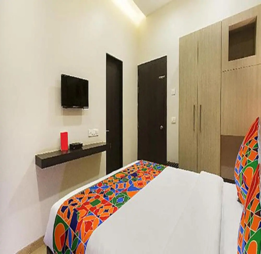 Fabhotel Shree Sai Residency