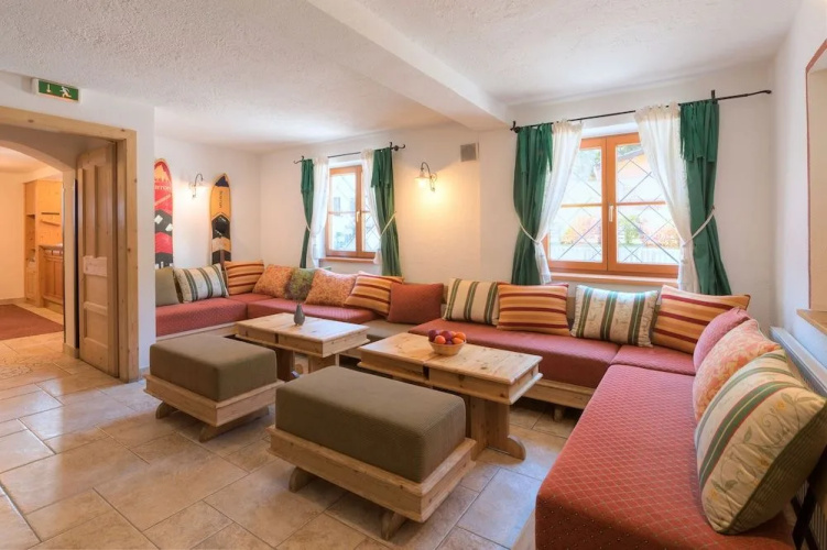 Chalet Murr by Skinetworks