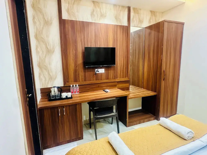 Hotel Deep Palace