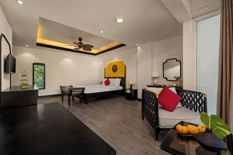 Fusion Point Hotel