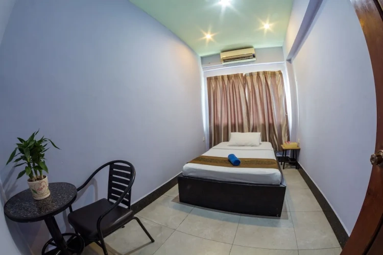 Standard Single room