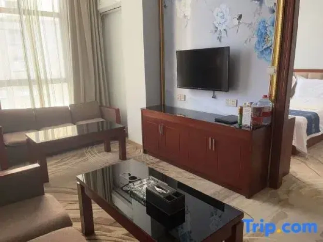 Deluxe Suite