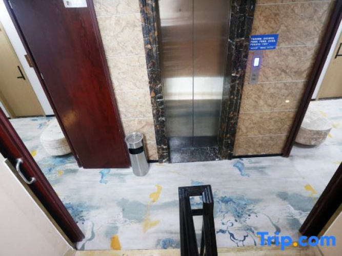 Jinglong Hotel