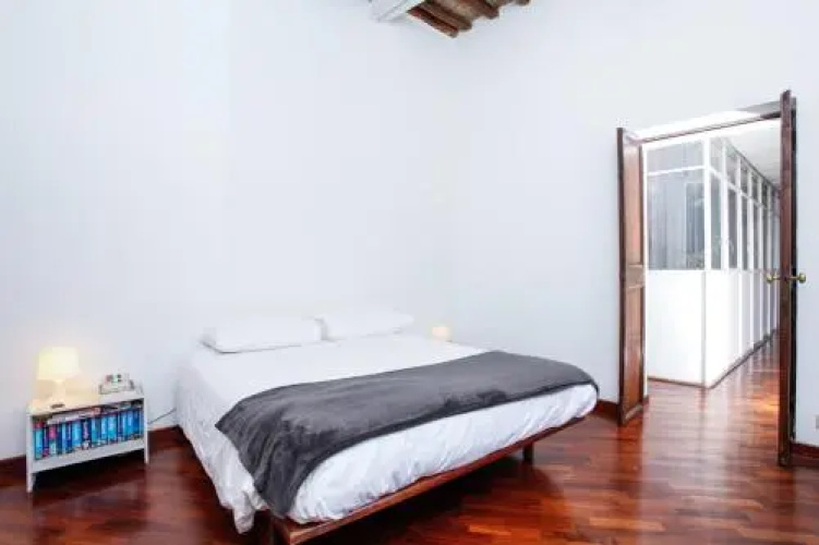 Pantheon Square Family Apartment