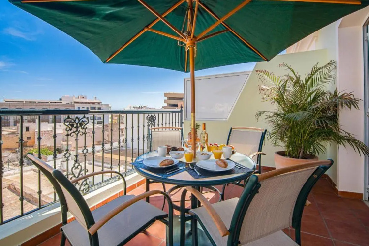 Rooms & Suites Terrace 4C