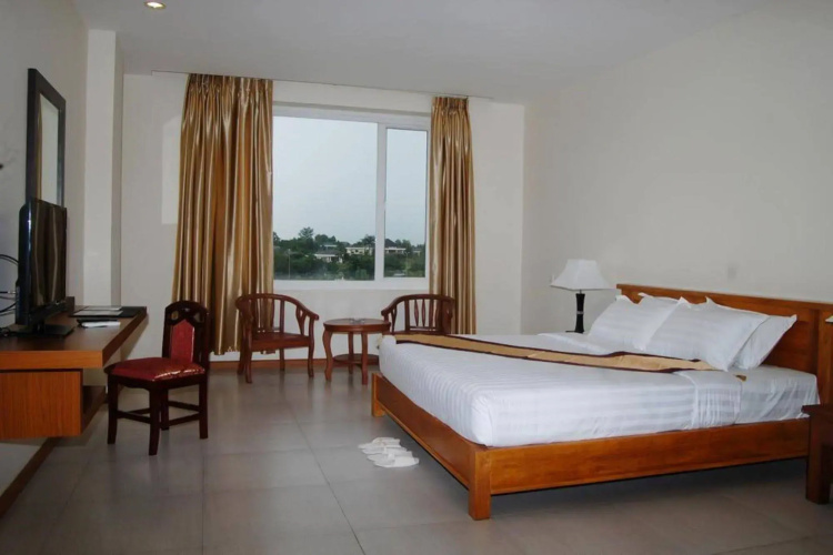 Man Myanmar Hotel
