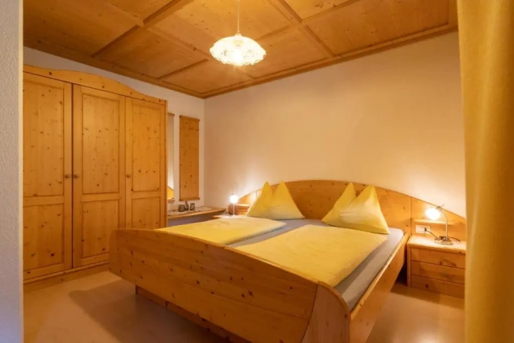 3 Bedrooms Apartment