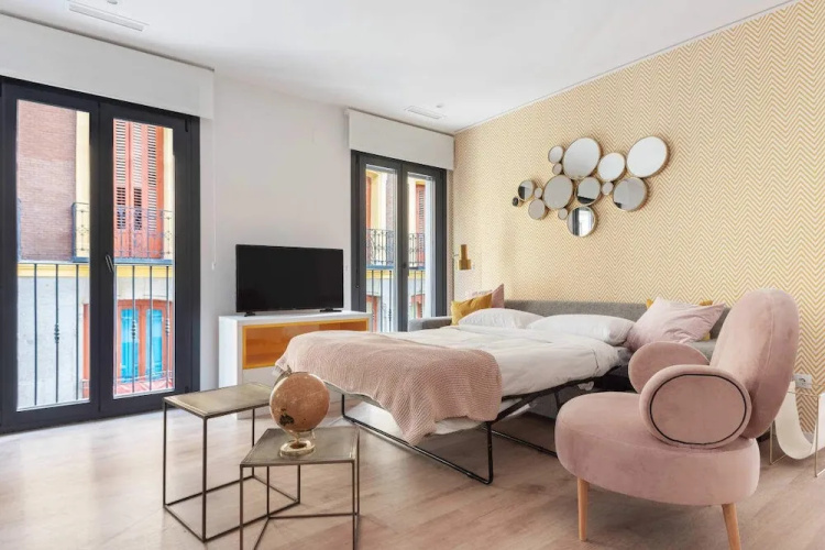 Incredible Design 2bedroom Apt, Sleeps 6 in Centro