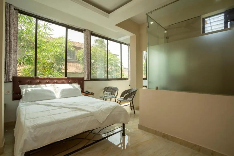 14 Door Home Stay
