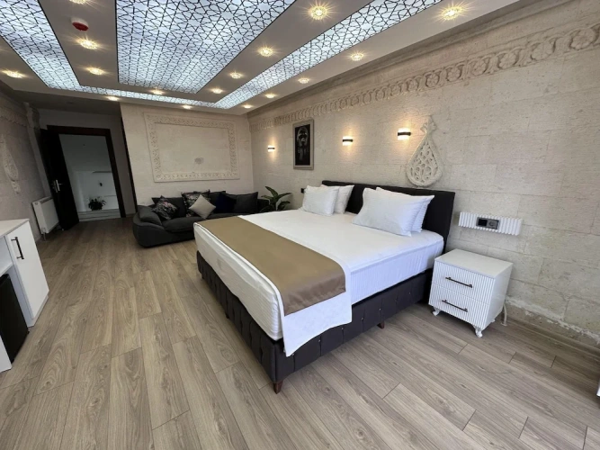 1 Bedroom Deluxe room with lake view