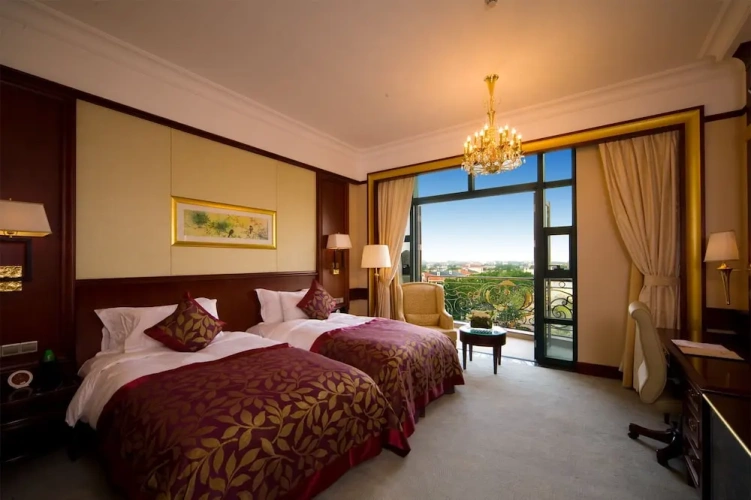 Standard room with river view