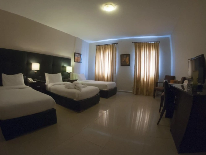 Standard Triple room