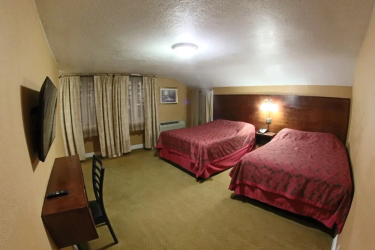 Standard Quadruple room with balcony