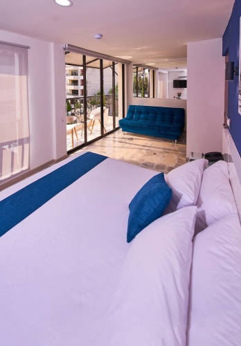 Standard Triple room