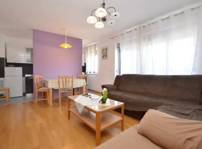 Quiet and Compact Apartment With Balcony