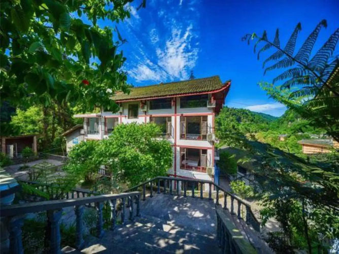 Jieya Hotel