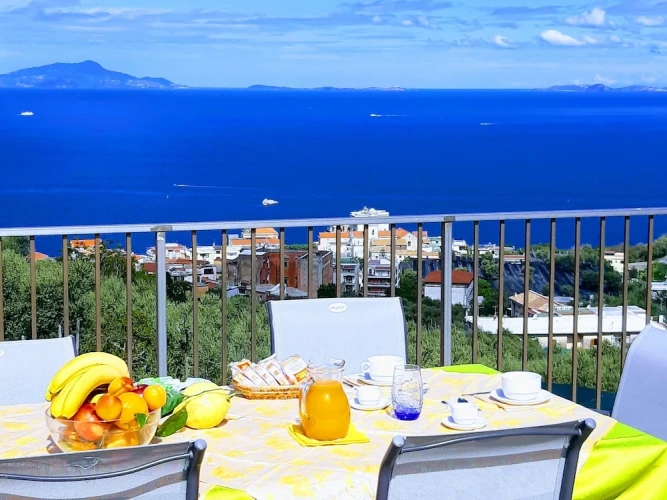 1 Bedroom Luxury Penthouse room with balcony and with sea view